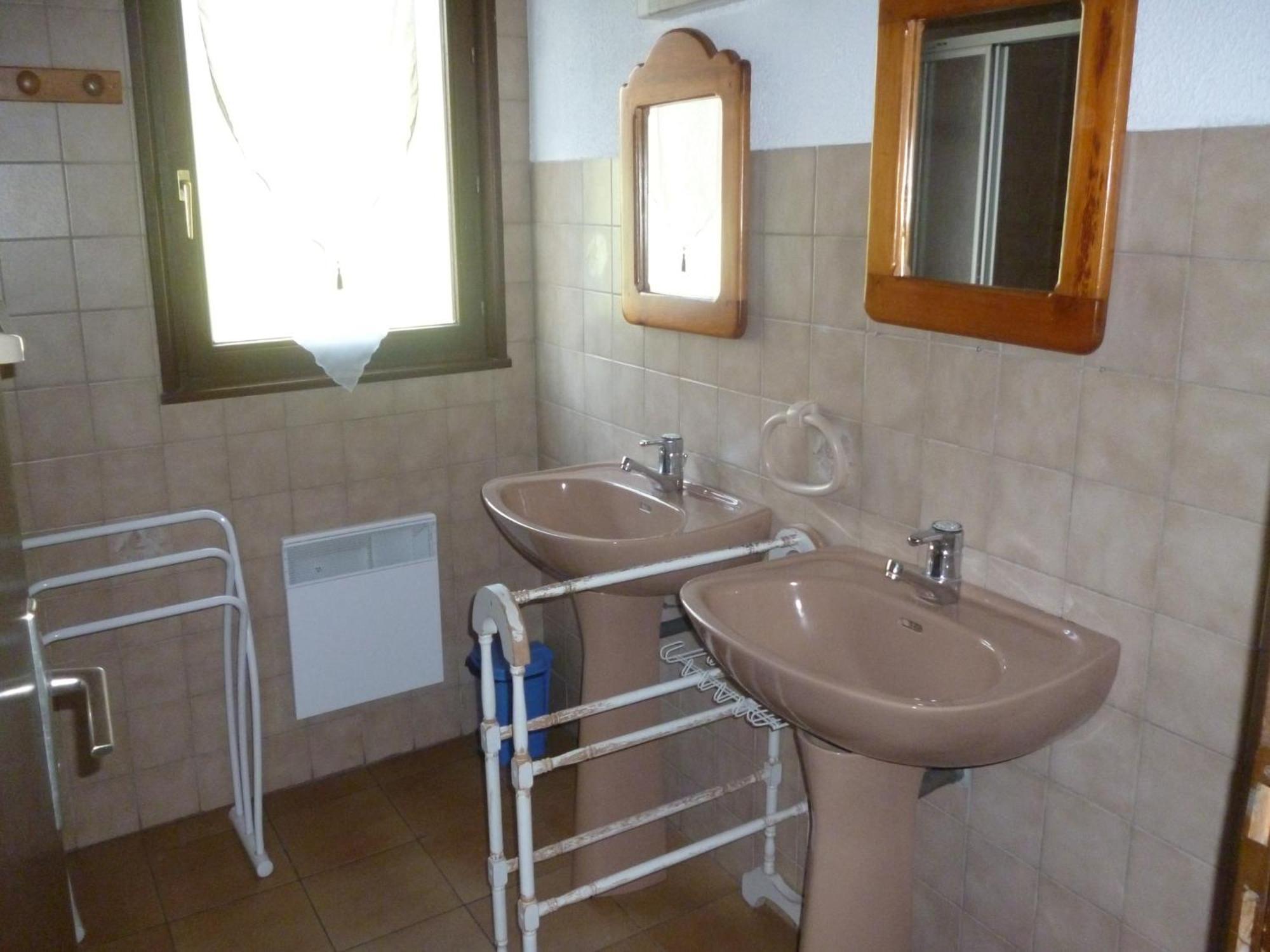 Elegant Chalet In Gerb Pal In Cosy Environment Gerbepal ภายนอก รูปภาพ